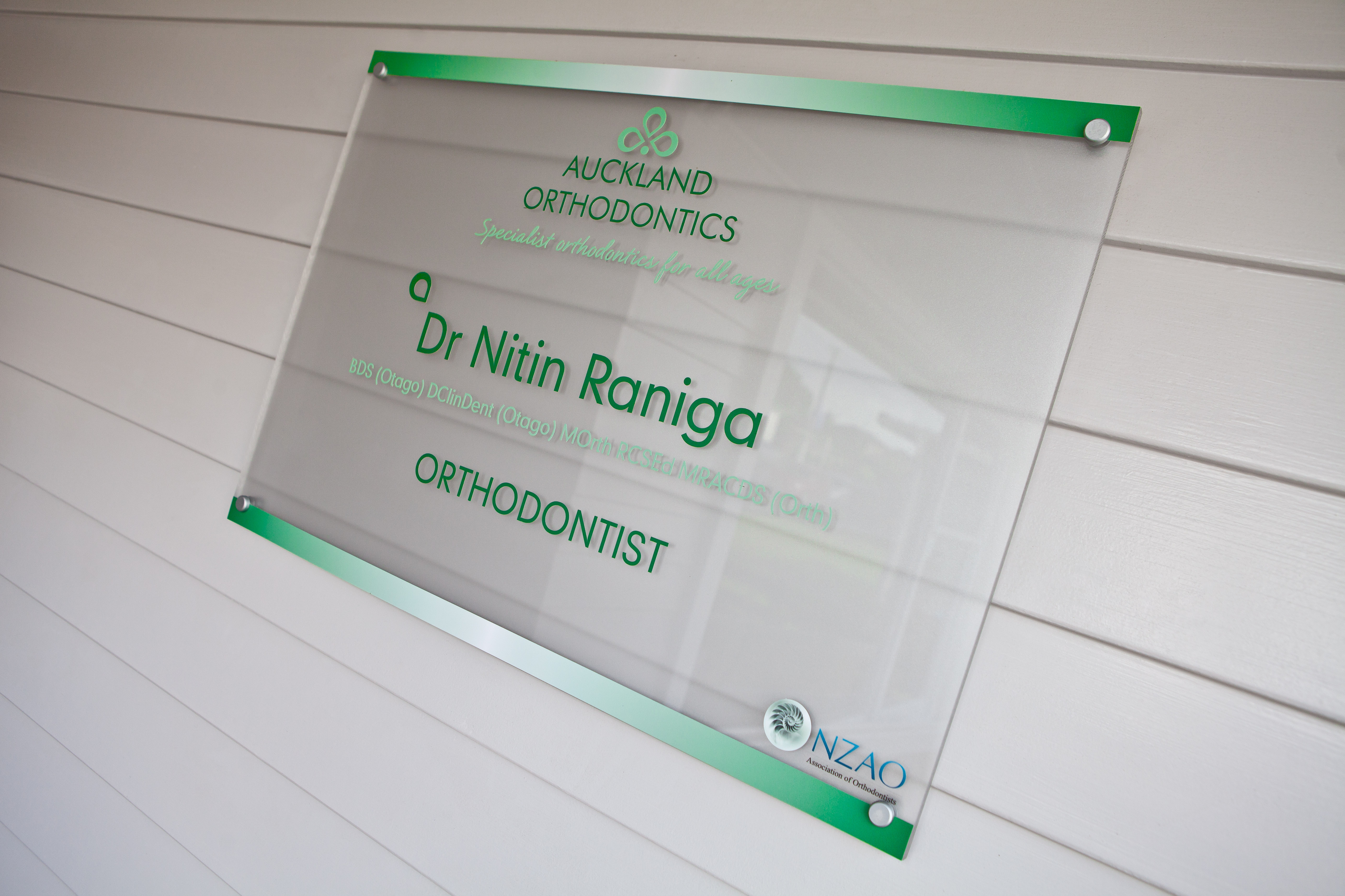 Dr Nitin Raniga plaque Dr Nitin Raniga plaque